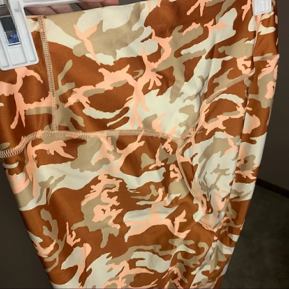 Women's Nike Camo Speed Tights Phantom Desert Medium leggings D1
